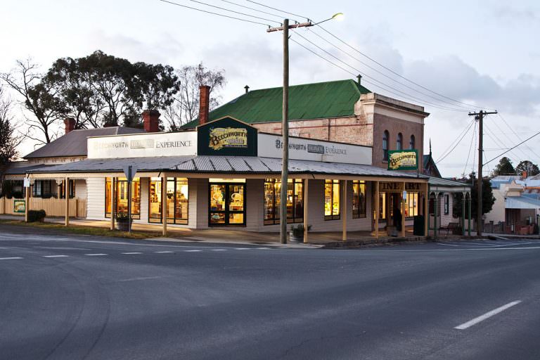 VISITUS_Beechworth-Honey-Shop-Exterior-WEB