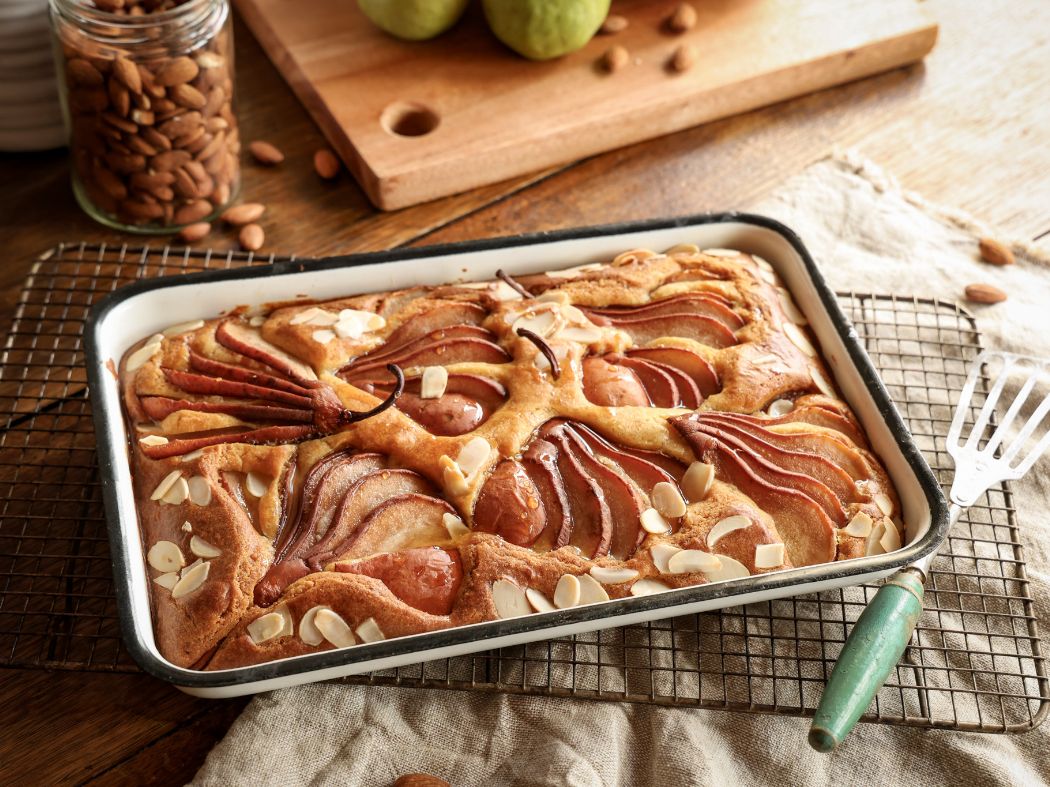 Honey, Pear & Almond Traybake